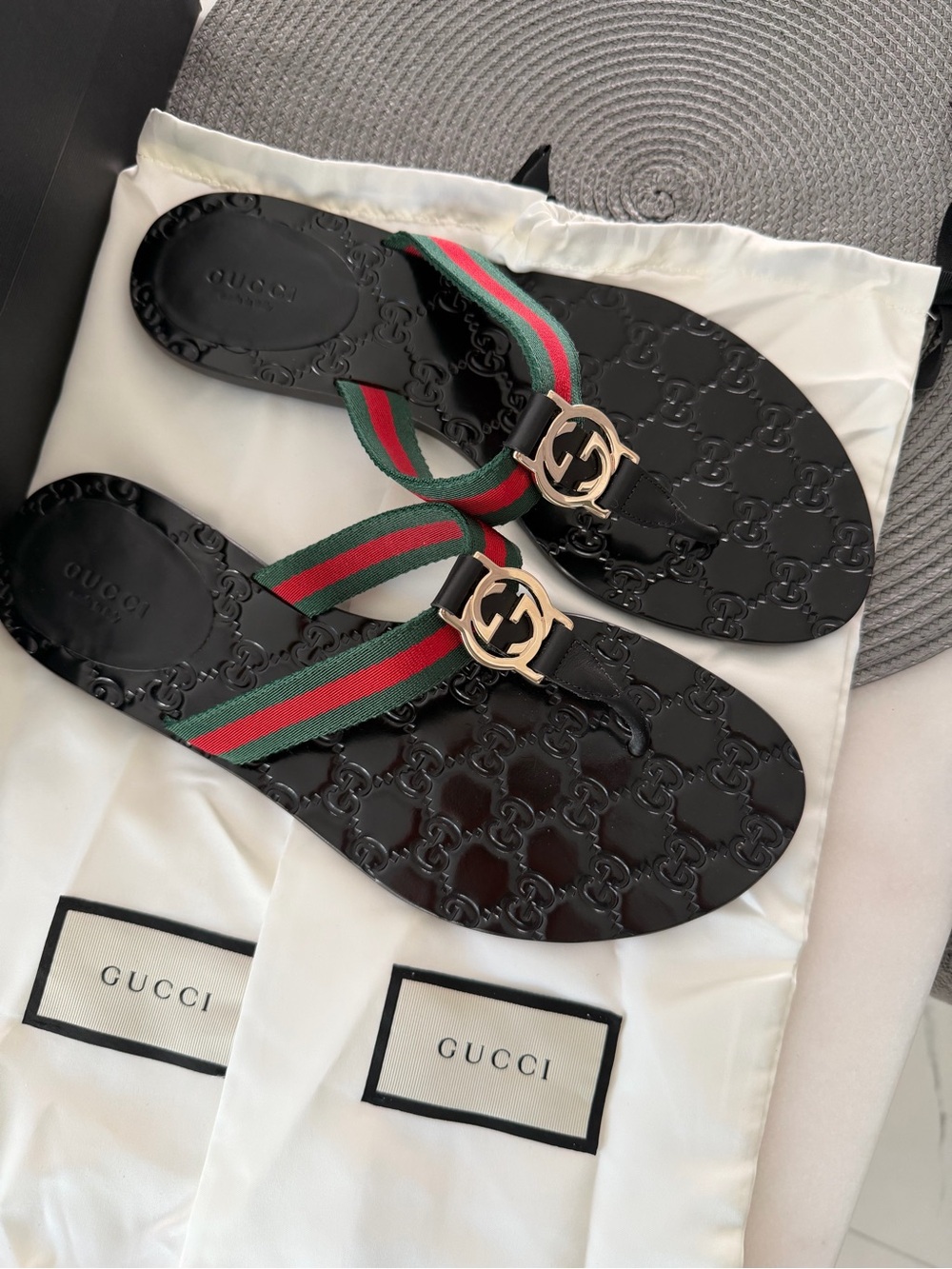 Footwear - Sandals/Flip-flops - Picture 15 of 16
